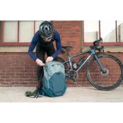 Osprey Radial 26+8 Backpack - Tan Concrete 26 Osprey Radial 26+8 Backpack - Tan Concrete -Osprey osprey radial 3 1253630