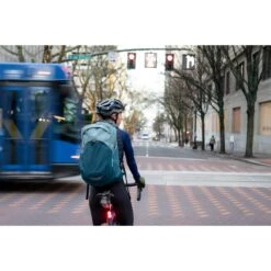 Osprey Radial 26+8 Backpack - Tan Concrete 27 Osprey Radial 26+8 Backpack - Tan Concrete -Osprey osprey radial 4 1253631