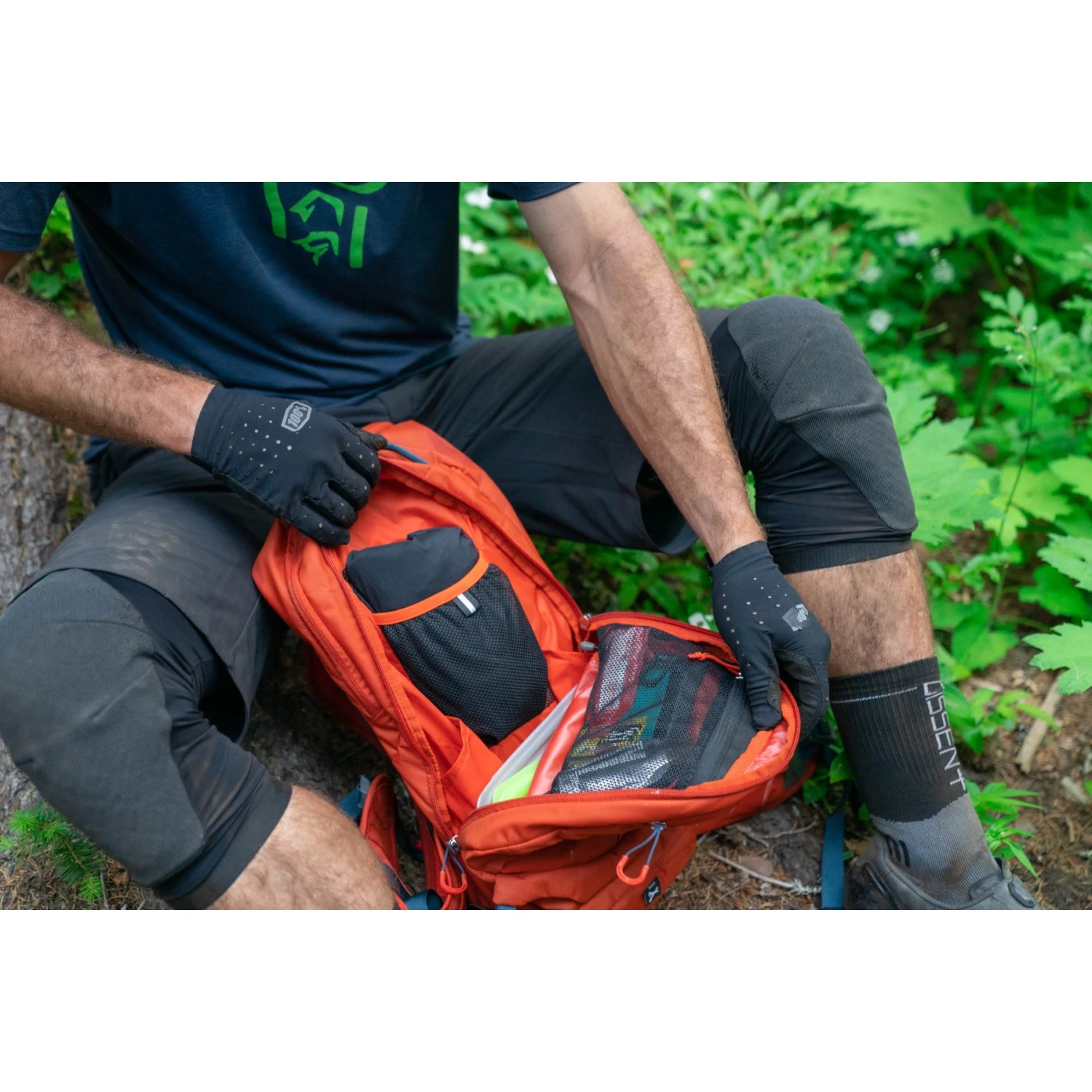 Osprey Raptor 14 Backpack + Hydration Pack - Postal Blue 11 Osprey Raptor 14 Backpack + Hydration Pack - Postal Blue - Image 11